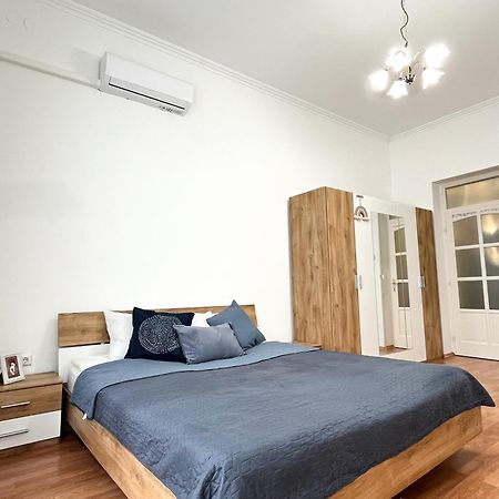 Majestic Residency - 3 Bedrooms Apartment Budapest Esterno foto