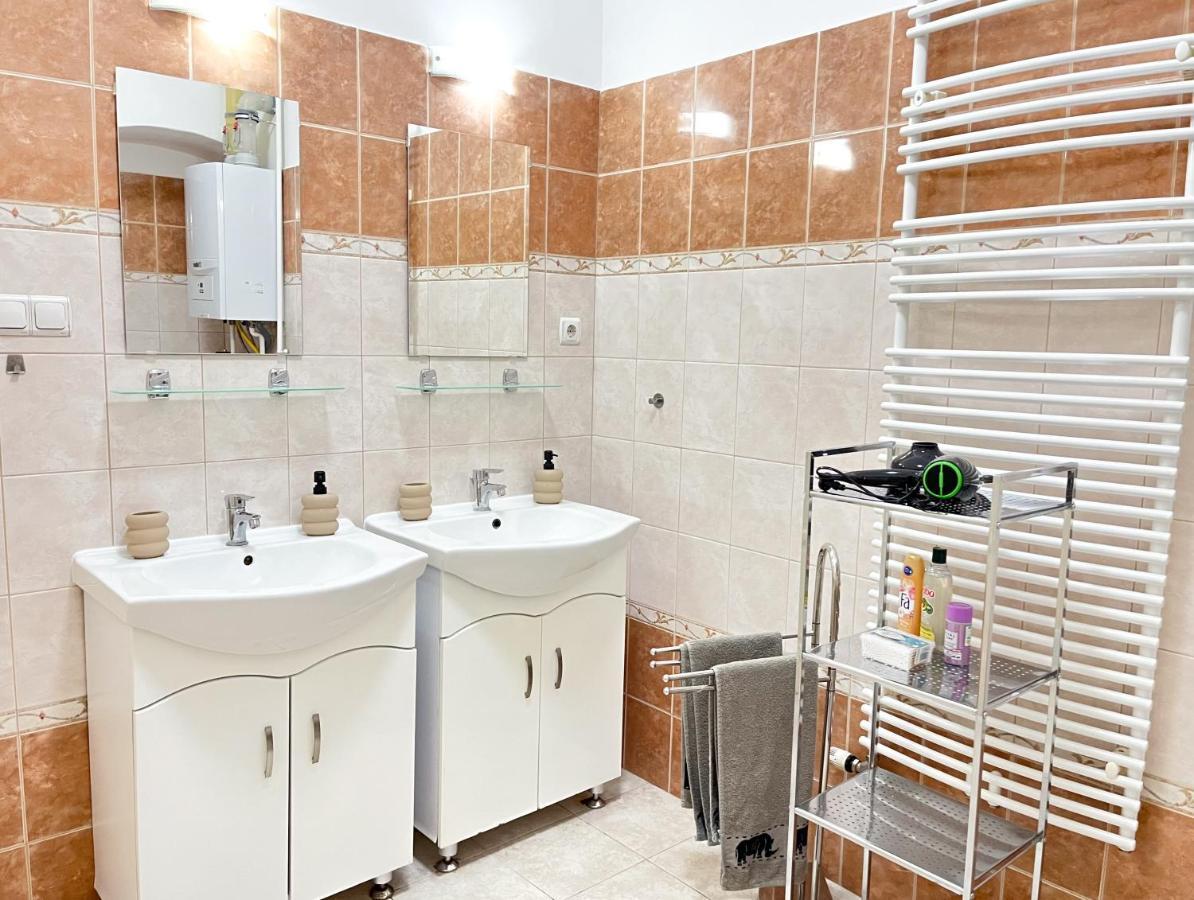 Majestic Residency - 3 Bedrooms Apartment Budapest Esterno foto
