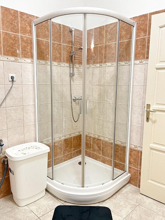 Majestic Residency - 3 Bedrooms Apartment Budapest Esterno foto