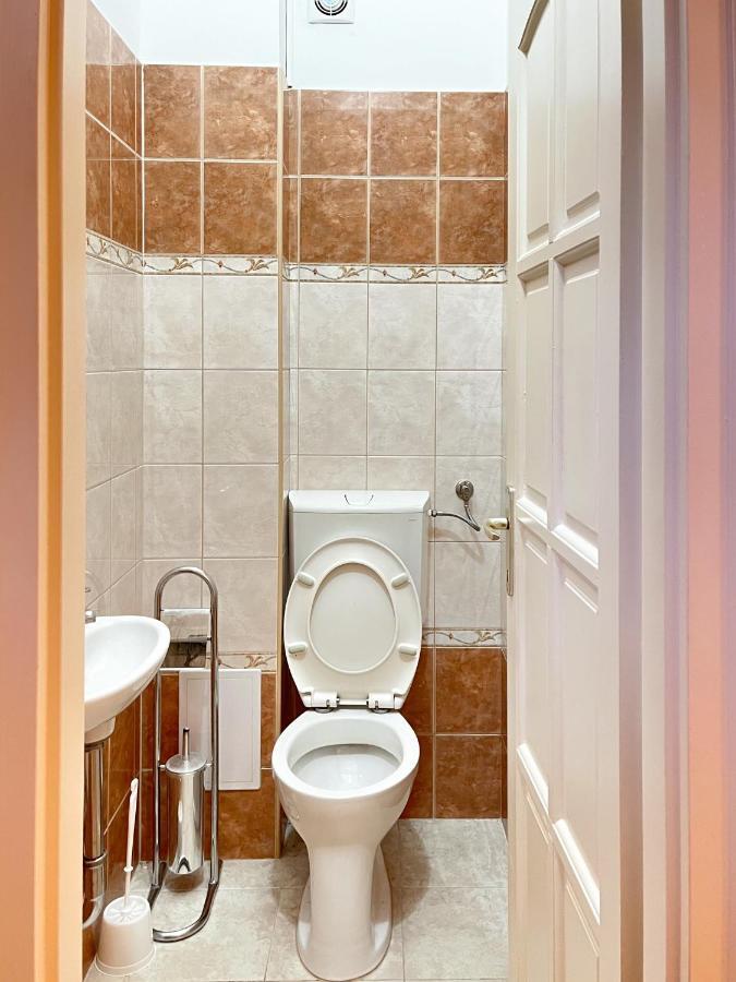 Majestic Residency - 3 Bedrooms Apartment Budapest Esterno foto
