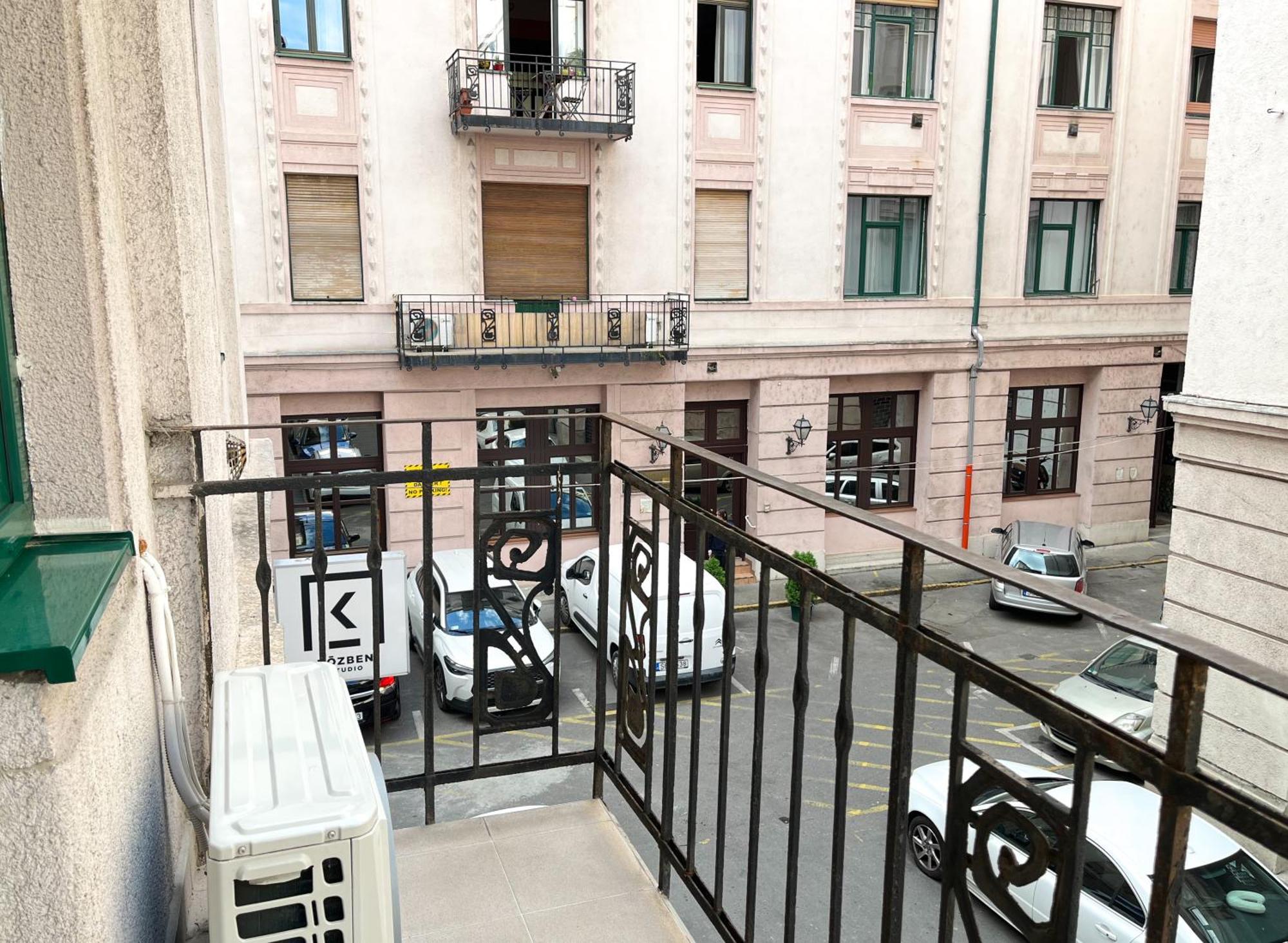 Majestic Residency - 3 Bedrooms Apartment Budapest Esterno foto